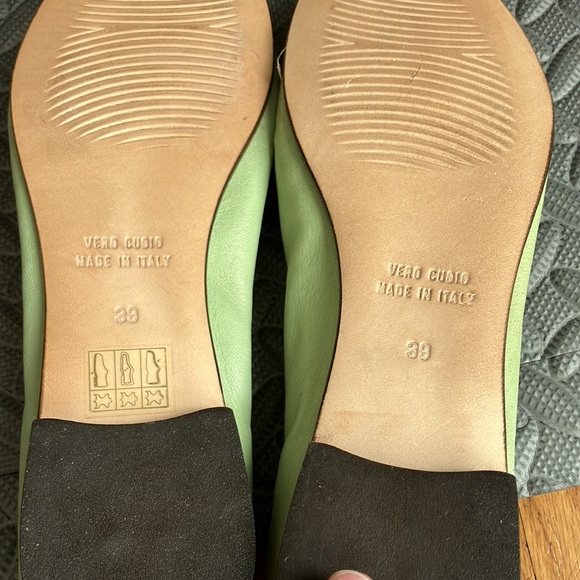 EUC Buttery Leather Calzoleria Toscana Cap-Toe Flats women size 39 - Picture 6 of 12